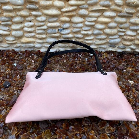 Gucci Bloom Parfum Pink Faux Satin Make Up/Cosmetic Pouch. NWOT - Picture 5 of 11